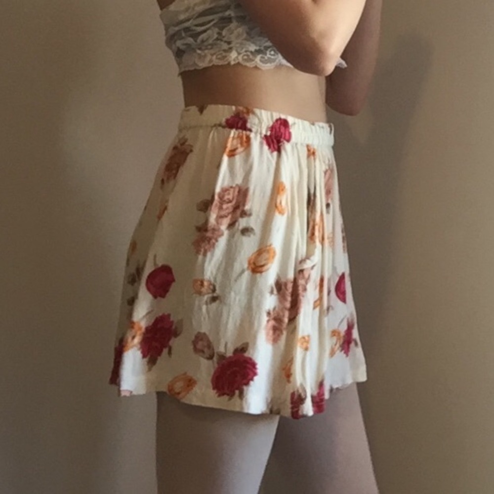 Flower skirt ♡ size small (Juniors)